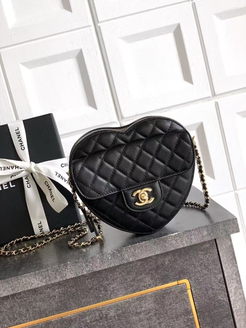 Classic CHANEL   bag: A Stylish and Versatile Choice for Elegance